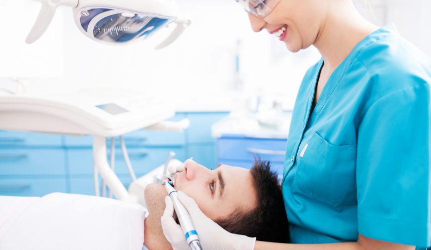 LA IMPORTANCIA DE ACUDIR OPORTUNAMENTE CON LOS DENTISTAS EN LEÓN LA IMPORTANCIA DE ACUDIR OPORTUNAMENTE CON LOS DENTISTAS EN LEÓN